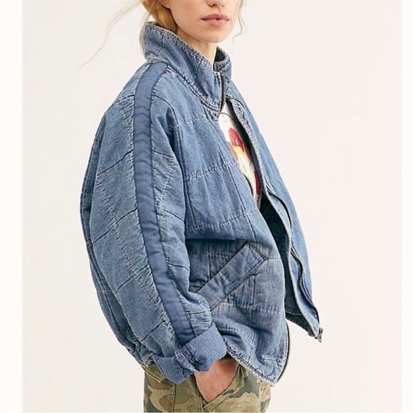 New Free People Dolman Quilted Denim Jacket size L
NWOT
Retail $198 - Picture 5 of 16
